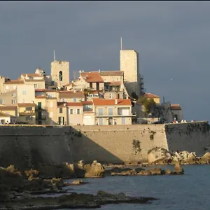 https://antibes-provence-alpes-cote-dazur-studio.fr-provencehotel.com